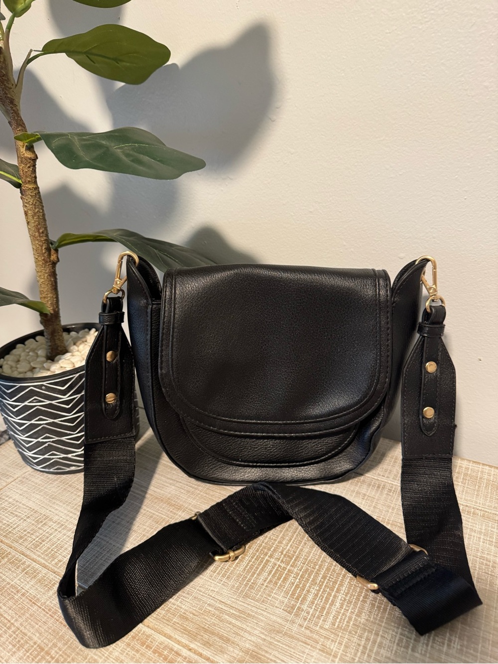 Black Leather Crossbody Bag with Wide Strap